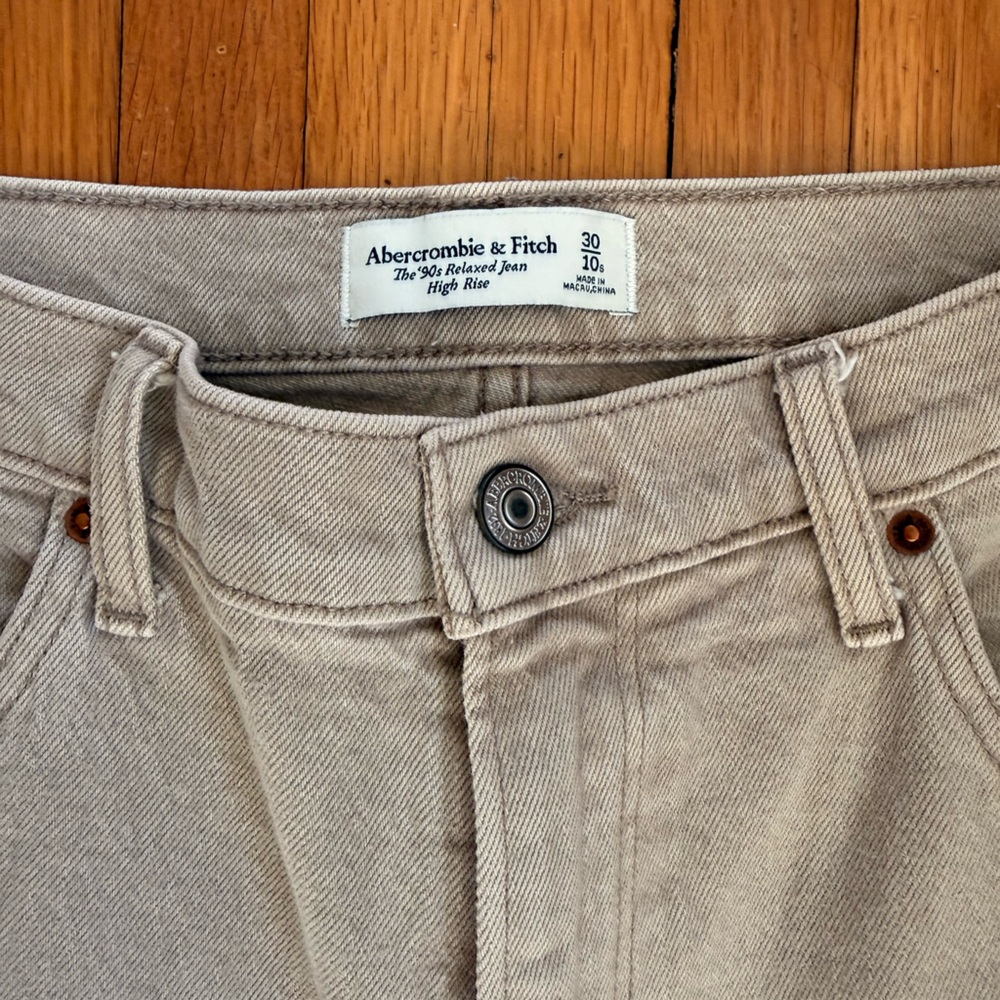 Abercrombie & Fitch 90's Relaxed High Rise Jean - Picture 5 of 6